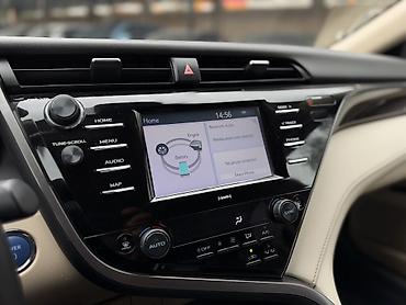 Toyota: Toyota Camry: 2020 г., 2.5 л, Вариатор, Гибрид, Седан — 10