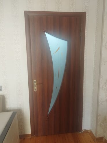 stullar islenmis: 4 ədəd qapi 160 manat elaqe 0509736209