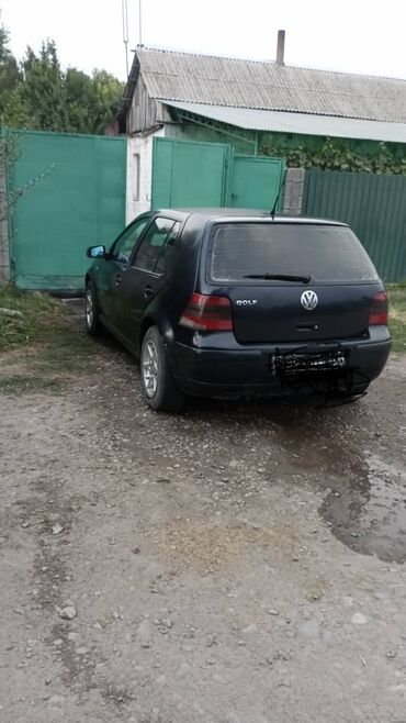 Volkswagen: Volkswagen Golf: 2003 г., 1.6 л, Механика, Бензин, Седан