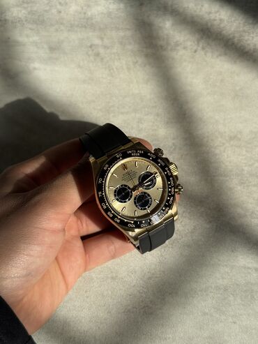 Другие наручные часы: Rolex Daytona. Часы идентичны с оригиналом клон. • Швейцарский — 8