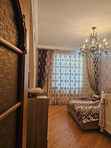 Продажа домов: 2 mərtəbəli fərdi yaşayış evi - Ümumi: daş divarlı, künc sahəli həyət — 5