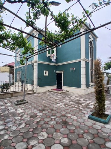 gəncədə satılan evlər: 6 otaqlı, 200 kv. m, Kredit yoxdur, Yeni təmirli