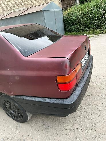 Volkswagen: Volkswagen Vento: 1993 г., 1.8 л, Механика, Бензин, Седан at lalafo.kg — 18 Volkswagen: Volkswagen Vento: 1993 г., 1.8 л, Механика, Бензин, Седан — 18