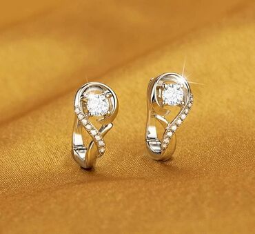 Minđuše: Cena: 800 din. K — 17