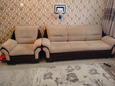 двухместный диван раскладной: Гарнитур для зала, цвет - Бежевый, Б/у