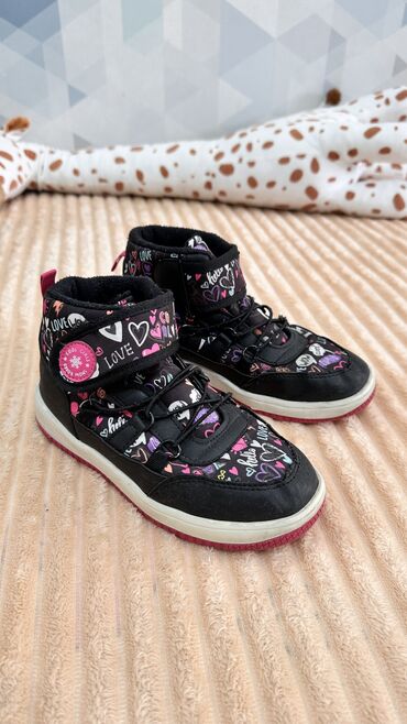 Детская обувь: Продаю б/у обувь на девочку,вся обувь целая,состояние хорошее Цены и — 7