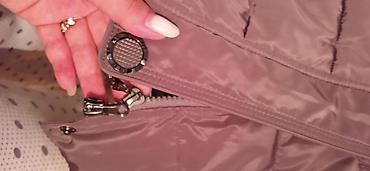 Пуховики и зимние куртки: Куртка пуховик женская обсолютно новая, натуралка размер — 5