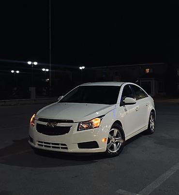 chevrolet cruze motor: Chevrolet Cruze sedan – ağ rəng, benzinli, avtomatik ötürücü. Əsas — 5