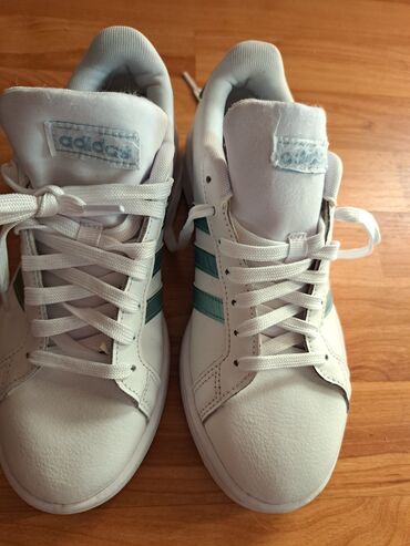 Patike: Adidas, 38, bоја - Bela — 8