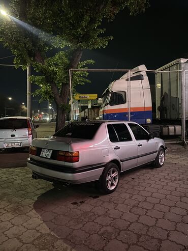 Volkswagen: Volkswagen Vento: 1994 г., 1.8 л, Механика, Бензин