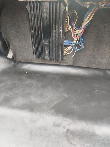 Mercedes-Benz: Mercedes-Benz 190 (W201): 2 l | 1990 il Sedan — 10