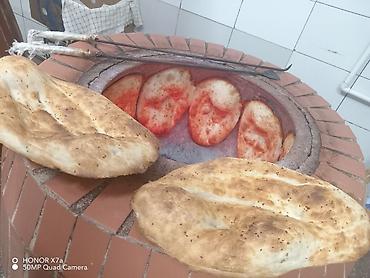 çörek: Tendir çöreği bişiren xanım teleb olunur. Çöreq bişirmegi bilmeyen — 2