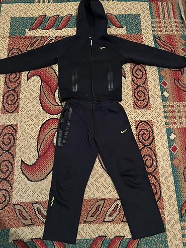 ночной одежда: Мужской спортивный костюм, M, Nike, Б/у, цвет - Черный, Самовывоз, Платная доставка — 1