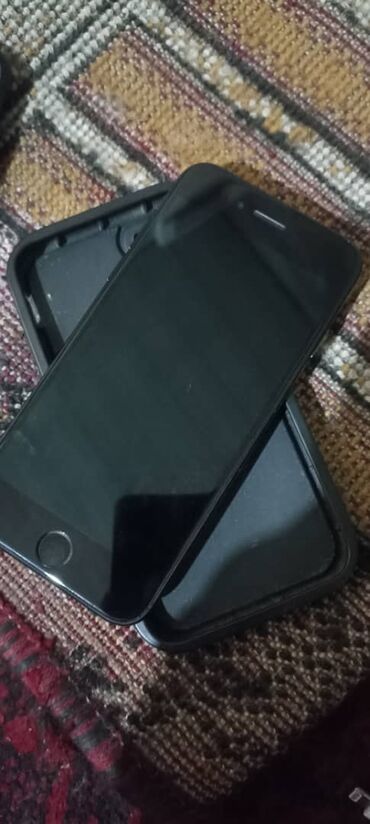 телефон 9а: IPhone 7, Б/у, 256 ГБ, Черный, Чехол, 100 %