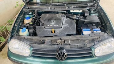 авто через банк: Volkswagen Golf: 1998 г., 1.6 л, Механика, Бензин, Хэтчбэк