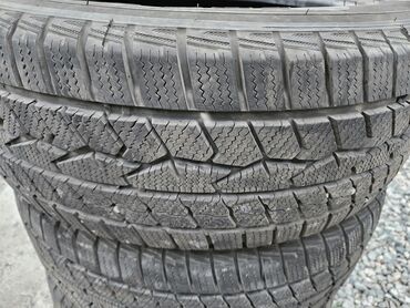 Шины: Зимние шины 235/60 R18 (комплект из 4 шт.) - Тип: зимние (значок