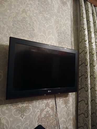 Kronşteynlər: Televizor LG LCD 32"