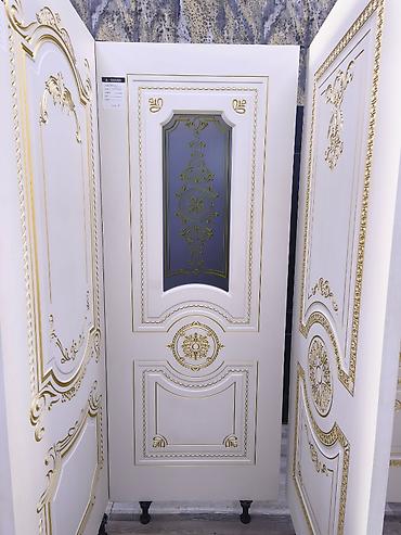 Klassik üslubda otaq qapıları - Rəng: ağ (ivory tonlarında), qızılı