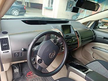 prius qapı: Toyota Prius: 1.5 l | 2005 il Sedan — 1