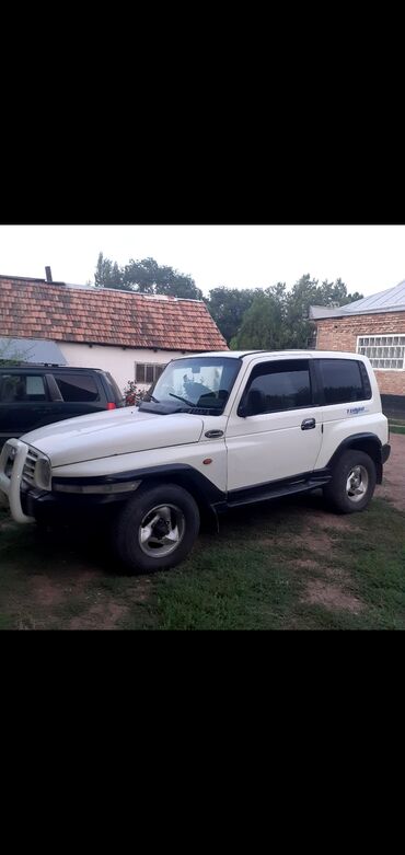 нехсия 2 ош: Ssangyong Korando: 2001 г., 2.9 л, Механика, Дизель, Жол тандабас