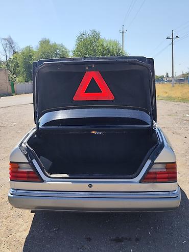e klass: Mercedes-Benz W124: 1992 г., 2 л, Механика, Газ, Седан — 10