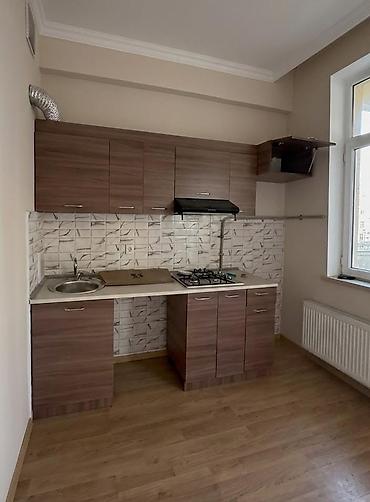 Metbex mebeli.qiymet 300 man.ustunde qaz moyka aspirator verilir.unvan
