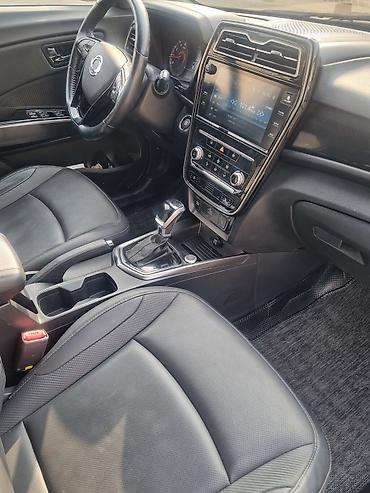 Другие автомобили: Компактный кроссовер в белом цвете. Кузов и экстерьер: - Светодиодные — 6