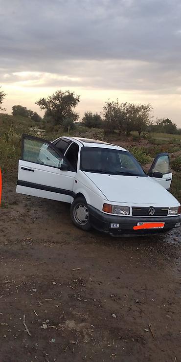 Volkswagen Passat: 1988 г., 1.8 л, Механика, Бензин, Седан — 2