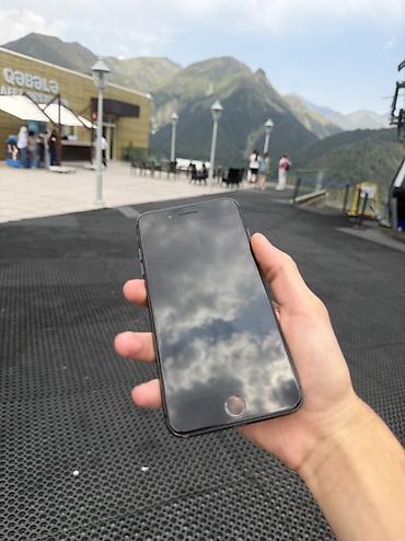 iphone 8 pilus: IPhone 8 Plus, Qara, Simsiz şarj — 2