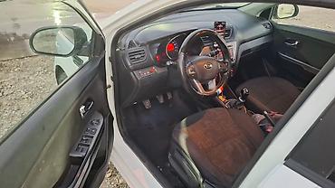 bmw 2: Kia Rio: 2013 г., 1.6 л, Механика, Бензин, Седан — 6