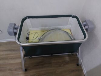 ucuz taxtlar: Oğlan üçün, Beşik