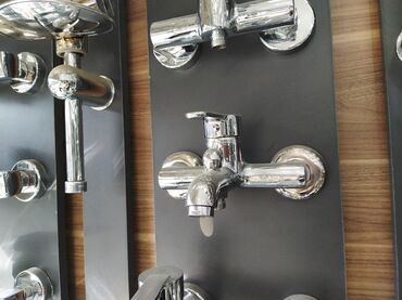 trap hamam: Divar tipli hamam/mətbəx qarışdırıcısı (bataryası) - Material: parlaq