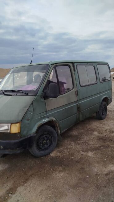 Ford: Ford Transit: 1999 г., 2.5 л, Механика, Дизель, Фургон