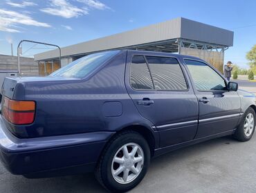 volkswagen модельный: Volkswagen Vento: 1999 г., 1.8 л, Механика, Бензин, Седан