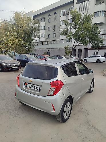 спарк мотор: Chevrolet Spark: 2019 г., 0.1 л, Автомат, Бензин, Хэтчбэк — 4