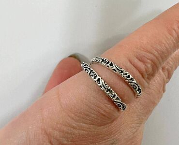 продаю кольца: Стильное кольцо, узкое. Кольцо бижутерия подчеркнет ваш стиль. Оно