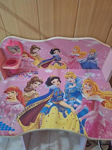 детский писменный стол: Детский письменный стол с принцессами Disney - Яркий розово‑белый — 2