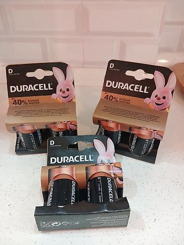 : Duracell D ölçülü (LR20/MN1300) alkalin batareyalar. Maqazin