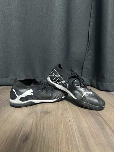 Бутсы: Продаю футбольные сороконожки puma future 7 оригинал, 40 размер