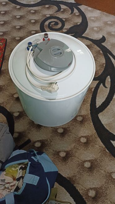 продаю отун: Электрический водонагреватель накопительный ETALON - Тип