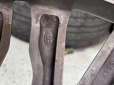 Диски: Литые Диски R 18 Kia, Комплект, отверстий - 5, Б/у — 9