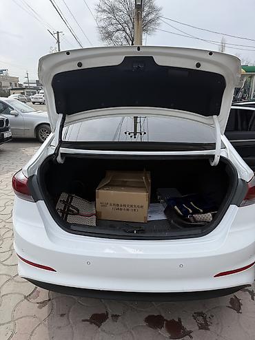 Hyundai: Hyundai Avante: 2016 г., Бензин — 7