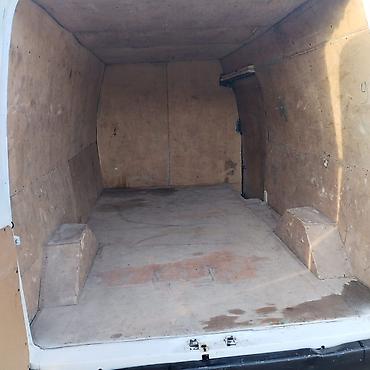 mercedes benz 208 d: 2.5 sade motor sade nasos ideal vezyetdedi yag azalmasi yoxdu peredok — 3