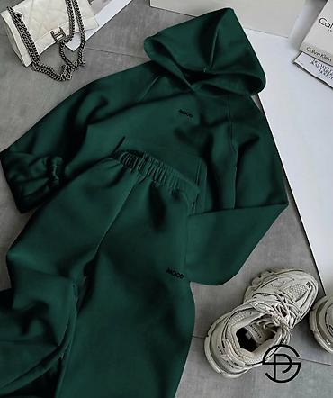 Gornji i donji deo: Full termo
Uni velicina 
Cena samo 2600 din — 4