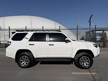 Toyota: Toyota 4Runner: 2020 г., 4 л, Автомат, Бензин, Внедорожник — 6