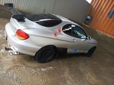 машина пикап: Hyundai Tiburon: 2000 г., 1.8 л, Механика, Бензин, Купе