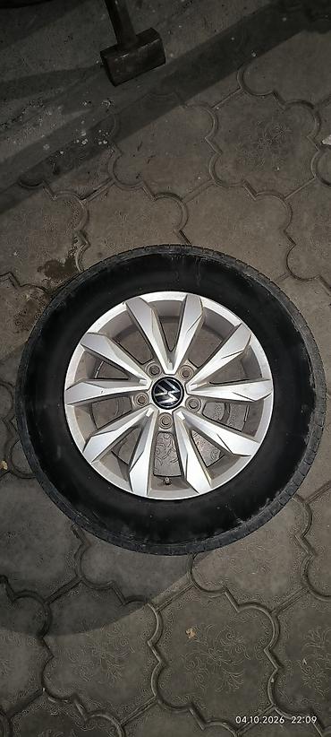 Продам или обменяю на р17 Диск с шиной для Volkswagen. Audi, Scoda -