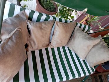 baštenska stolica sivo bela: Jastuci jastucnice 500 dinara