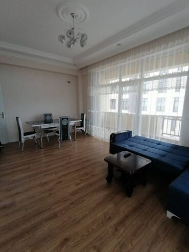 Uzunmüddətli kirayə mənzillər: Sumqayıt şəhəri,Sülh küçəsi,Baxca Şəhər yaşayış kompleksində,3 otaq — 4