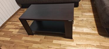 Stolovi: Klub sto drveni Forma Ideale u jako dobrom stanju, osim sitnog na lalafo.rs — 1 Stolovi: Klub sto drveni Forma Ideale u jako dobrom stanju, osim sitnog — 1